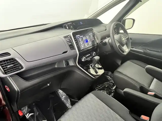 日産 セレナ ハイウェイスター V 埼玉県 2019(令1)年 2.5万km マルーンレッド 2トーン 純正１０型ナビ　全方位カメラ　純正後席モニター　Ｂｌｕｅｔｏｏｔｈ　フルセグＴＶ　ドライブレコーダー　クルーズコントロール　コーナーセンサー　オートハイビーム　ＢＳＭ　ＥＴＣ　　衝突軽減システム
