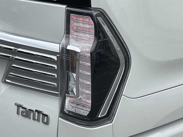 ダイハツ タント カスタム RS SA Ⅲ 岩手県 2017(平29)年 4.5万km パールホワイトⅢ 4WDターボ/ワンオーナー/社外９型ＳＤナビ/フルセグＴＶ/純正ＡＷ冬タイヤ積込/両側パワースライドドア/バックカメラ/コーナーセンサー/衝突軽減システム/オートハイビーム/フォグライト/ドラレコ/ＥＴＣ/シートヒーター/スペアキー/純正エンスタ/禁煙車