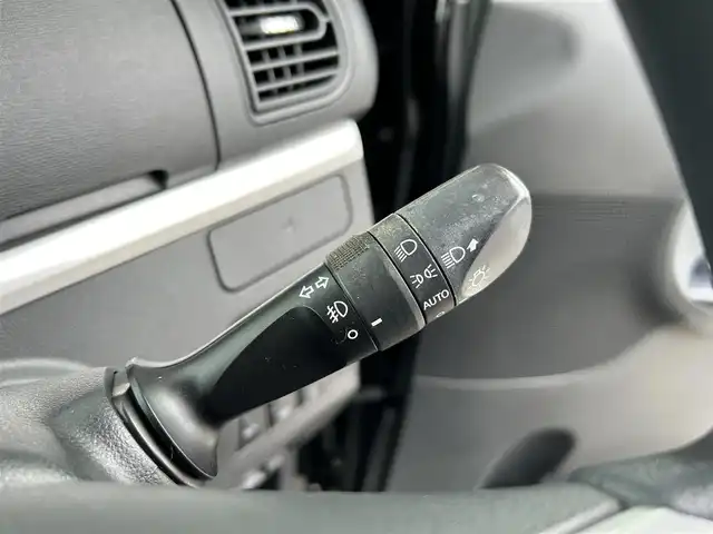 ダイハツ タント カスタム X トップED SA Ⅲ 栃木県 2017(平29)年 3.1万km ブラックマイカメタリック 社外ナビ/バックカメラ/衝突被害軽減システム/横滑り防止/後方コーナーセンサー/LEDヘッドライト/オートライト/オートマチックハイビーム/フォグランプ/純正AW14インチ/純正フロアマット/D席シートヒーター/片側パワースライドドア/Bluetooth/CD / DVD/ビルトインETC