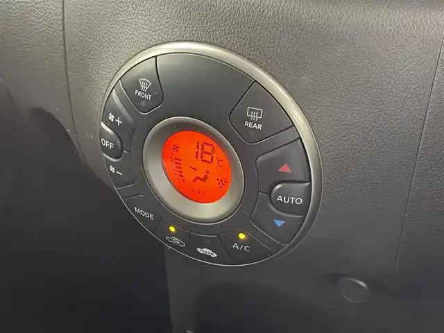 日産 キューブ 15X Vセレクション 群馬県 2016(平28)年 4.4万km スオミブルー 社外７インチナビ　バックカメラ　オートライト　ヘッドライトレベライザー　オートエアコン　社外１５インチアルミホイール　夏タイヤ積込　スマートキー　ＥＴＣ　横滑り防止装置　盗難防止装置　ＡＢＳ　禁煙車