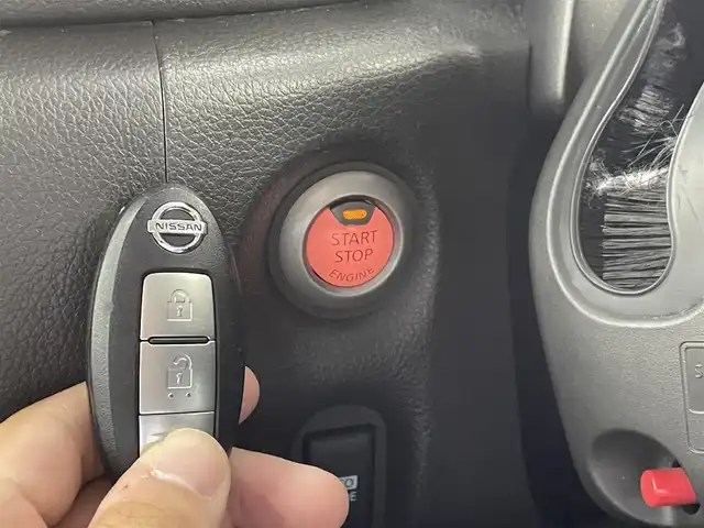 日産 キューブ 15X Vセレクション 群馬県 2016(平28)年 4.4万km スオミブルー 社外７インチナビ　バックカメラ　オートライト　ヘッドライトレベライザー　オートエアコン　社外１５インチアルミホイール　夏タイヤ積込　スマートキー　ＥＴＣ　横滑り防止装置　盗難防止装置　ＡＢＳ　禁煙車