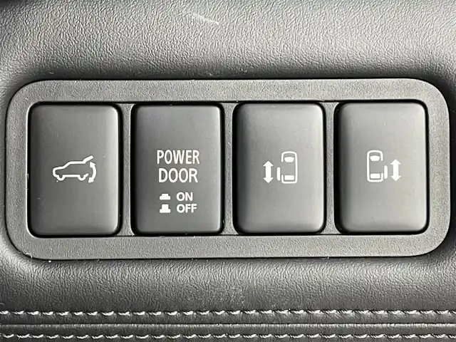 三菱 デリカＤ：５ P 熊本県 2023(令5)年 0.1千km アメジストブラック 純正10インチナビ/フルセグテレビ、/CD/DVD/Bluetooth/AUX/全周囲カメラ/前方ドライブレコーダー/ビルトインETC/4WD/レーダークルーズコントロール/レーンアシスト/衝突軽減ブレーキ/オートハイビーム/パワーバックドア/パドルシフト/ステアリングヒーター/ステアリングスイッチ/両側パワースライドドア/電動パーキングブレーキ/オートホールド/電動格納ミラー/左側サイドステップ