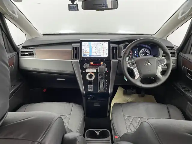 三菱 デリカＤ：５ P 熊本県 2023(令5)年 0.1千km アメジストブラック 純正10インチナビ/フルセグテレビ、/CD/DVD/Bluetooth/AUX/全周囲カメラ/前方ドライブレコーダー/ビルトインETC/4WD/レーダークルーズコントロール/レーンアシスト/衝突軽減ブレーキ/オートハイビーム/パワーバックドア/パドルシフト/ステアリングヒーター/ステアリングスイッチ/両側パワースライドドア/電動パーキングブレーキ/オートホールド/電動格納ミラー/左側サイドステップ