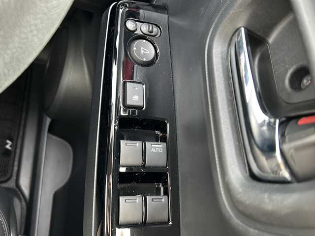 ホンダ Ｎ ＯＮＥ オリジナル 岐阜県 2022(令4)年 1万km フレームレッド 登録時走行距離9784km/社外ナビ/バックカメラ/前後ドライブレコーダー/ワンセグＴＶ/クルーズコントロール/レーンキープアシスト/プリクラッシュ/純正フロアマット/プッシュスタート/スマートキー/スペアキー/ＬＥＤヘッドライト/ツートンカラー/コーナーセンサー/ETC/禁煙車/横滑り防止装置/盗難防止装置/衝突被害軽減システム/Bluetooth接続/CDチェンジャー/USB入力端子/アイドリングストップ