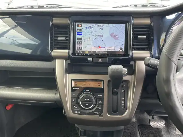 スズキ ハスラー Jスタイル Ⅲ 宮城県 2018(平30)年 9.2万km オフブルーメタリック/スチールシルバー2トーン 全方位モニター用カメラパッケージ/・全方位モニター/・USBソケット/＝＝＝/デュアルカメラブレーキサポート/誤発進抑制機能/車線逸脱警報機能/ふらつき警報機能/先行車発進お知らせ機能/ディーラーop 8インチナビ/・フルセグ・DVD・CD・SD・USB・Bluetooth/ビルトインETC/ナビ連動フロントドライブレコーダー/革巻きステアリング/ステアリングリモコン/ハーフレザー調シート/前席シートヒーター/社外HIDバルブ/フォグランプ/純正15インチアルミ/純正フロアマット/純正ドアバイザー/保証書/取扱説明書/スマートキー×2