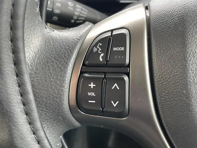スズキ ハスラー Jスタイル Ⅲ 宮城県 2018(平30)年 9.2万km オフブルーメタリック/スチールシルバー2トーン 全方位モニター用カメラパッケージ/・全方位モニター/・USBソケット/＝＝＝/デュアルカメラブレーキサポート/誤発進抑制機能/車線逸脱警報機能/ふらつき警報機能/先行車発進お知らせ機能/ディーラーop 8インチナビ/・フルセグ・DVD・CD・SD・USB・Bluetooth/ビルトインETC/ナビ連動フロントドライブレコーダー/革巻きステアリング/ステアリングリモコン/ハーフレザー調シート/前席シートヒーター/社外HIDバルブ/フォグランプ/純正15インチアルミ/純正フロアマット/純正ドアバイザー/保証書/取扱説明書/スマートキー×2