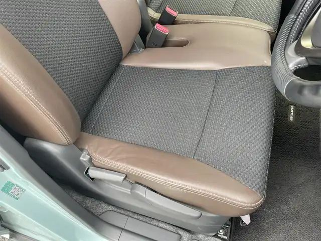 スズキ ハスラー Jスタイル Ⅲ 宮城県 2018(平30)年 9.2万km オフブルーメタリック/スチールシルバー2トーン 全方位モニター用カメラパッケージ/・全方位モニター/・USBソケット/＝＝＝/デュアルカメラブレーキサポート/誤発進抑制機能/車線逸脱警報機能/ふらつき警報機能/先行車発進お知らせ機能/ディーラーop 8インチナビ/・フルセグ・DVD・CD・SD・USB・Bluetooth/ビルトインETC/ナビ連動フロントドライブレコーダー/革巻きステアリング/ステアリングリモコン/ハーフレザー調シート/前席シートヒーター/社外HIDバルブ/フォグランプ/純正15インチアルミ/純正フロアマット/純正ドアバイザー/保証書/取扱説明書/スマートキー×2