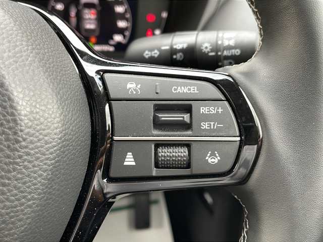 ホンダ ＺＲ－Ｖ X 山形県 2024(令6)年 0.3万km クリスタルブラックパール 禁煙車/ワンオーナー/Honda SENSING/・衝突軽減ブレーキ（ＣＭＢＳ）/・路外逸脱抑制機能/・先行車発進お知らせ機能/・アダプティブクルーズコントロール（ＡＣＣ）/・車線維持支援システム（ＬＫＡＳ）/・標識認識機能/・誤発進抑制機能 /・近距離衝突軽減ブレーキ/ハーフレザーシート/純正ナビ(CD.DVD.BT.USB.SD)/フルセグ/バックカメラ/クリアランスソナー/ドライブレコーダー/電動パーキングブレーキ/オートホールド/LEDヘッドライト/プッシュスタート/スマートキー