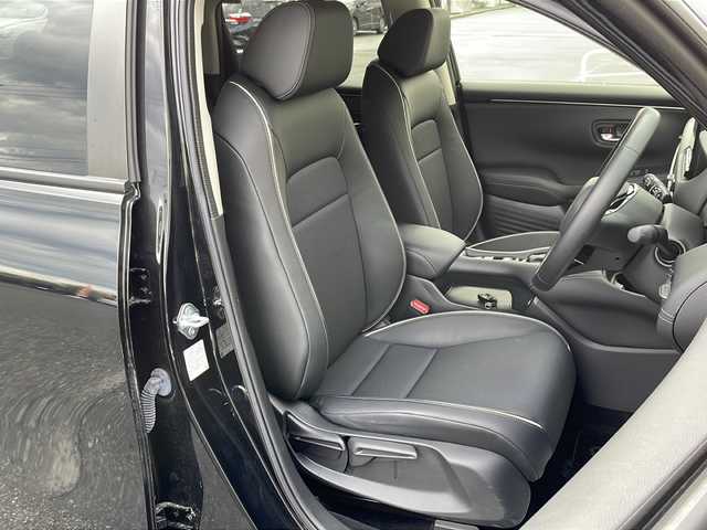 ホンダ ＺＲ－Ｖ X 山形県 2024(令6)年 0.3万km クリスタルブラックパール 禁煙車/ワンオーナー/Honda SENSING/・衝突軽減ブレーキ（ＣＭＢＳ）/・路外逸脱抑制機能/・先行車発進お知らせ機能/・アダプティブクルーズコントロール（ＡＣＣ）/・車線維持支援システム（ＬＫＡＳ）/・標識認識機能/・誤発進抑制機能 /・近距離衝突軽減ブレーキ/ハーフレザーシート/純正ナビ(CD.DVD.BT.USB.SD)/フルセグ/バックカメラ/クリアランスソナー/ドライブレコーダー/電動パーキングブレーキ/オートホールド/LEDヘッドライト/プッシュスタート/スマートキー