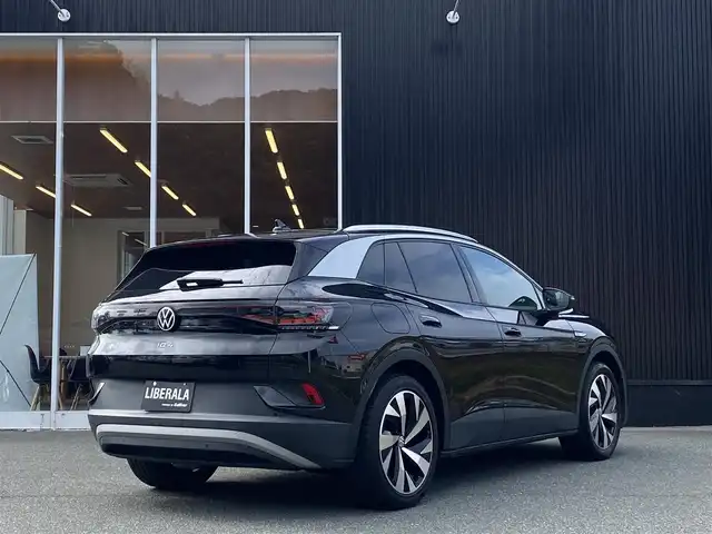フォルクスワーゲン ＶＷ ＩＤ．４ プロ 福岡県 2023(令5)年 1.9万km 黒 ガラスルーフ/AppleCarPlay/Bluetooth/USB/ジェスチャーコントロール/ACC/レーンアシスト/ブラインドスポット/前後ドラレコ/ETC/IQ.LIGHT/茶黒ハーフレザーシート/パワーシート/メモリーシート/シートヒーター/ステアリングヒーター/ベンチレーション/純正20インチホイール