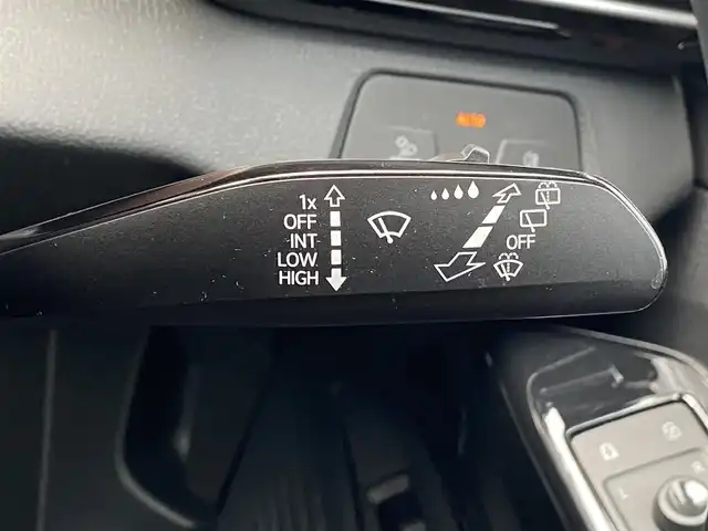 フォルクスワーゲン ＶＷ ＩＤ．４ プロ 福岡県 2023(令5)年 1.9万km 黒 ガラスルーフ/AppleCarPlay/Bluetooth/USB/ジェスチャーコントロール/ACC/レーンアシスト/ブラインドスポット/前後ドラレコ/ETC/IQ.LIGHT/茶黒ハーフレザーシート/パワーシート/メモリーシート/シートヒーター/ステアリングヒーター/ベンチレーション/純正20インチホイール