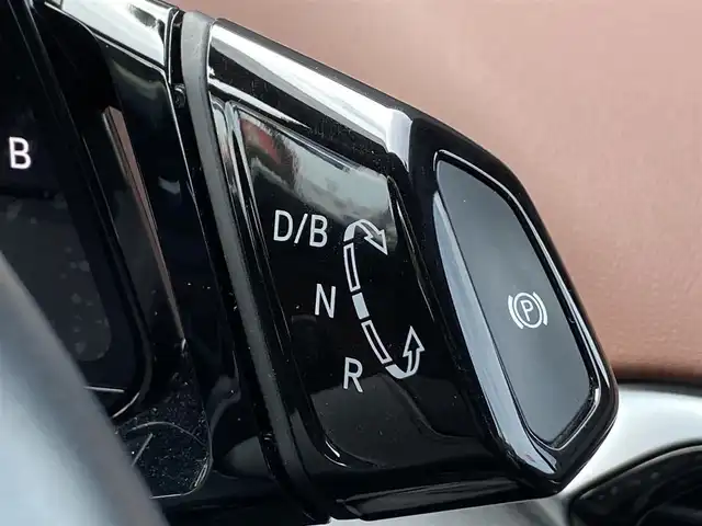 フォルクスワーゲン ＶＷ ＩＤ．４ プロ 福岡県 2023(令5)年 1.9万km 黒 ガラスルーフ/AppleCarPlay/Bluetooth/USB/ジェスチャーコントロール/ACC/レーンアシスト/ブラインドスポット/前後ドラレコ/ETC/IQ.LIGHT/茶黒ハーフレザーシート/パワーシート/メモリーシート/シートヒーター/ステアリングヒーター/ベンチレーション/純正20インチホイール