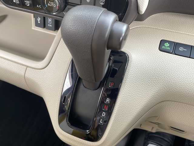 ホンダ Ｎ ＢＯＸ G EX ホンダセンシング 大阪府 2018(平30)年 3.6万km プレミアムアイボリーパール2トーン 純正メモリナビ（VXM-184VFi）/・DVD/CD/FM/AM/Bluetooth/・フルセグテレビ/ETC/前後ドライブレコーダー/バックカメラ/衝突軽減ブレーキ/レーンキープアシスト/クルーズコントロール/ステアリングリモコン/両側パワースライドドア/コーナーセンサー/LEDヘッドライト/オートライト/オートエアコン/スマートキー×2/12V電源/USBジャック/純正フロアマット/取扱説明書/ナビ取扱説明書/保証書