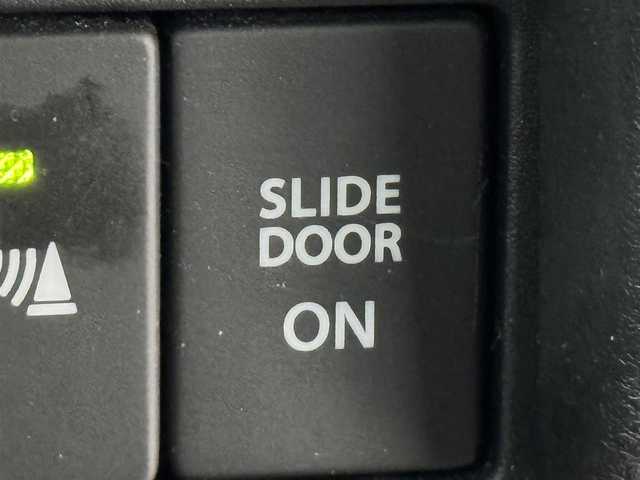 スズキ スペーシア ギア HYBRID XZ 福岡県 2020(令2)年 4.7万km フェニックスレッドパール/ガンメタリック2トーンルーフ 純正８型ナビ／フルセグＴＶ　/バックカメラ　/ビルトインＥＴＣ　/前方ドラレコ　/コーナーセンサー　/衝突被害軽減ブレーキ　/レーンキープ　/アイドリングストップ　/両側電動スライドドア　/シートヒーター　/ルーフレール