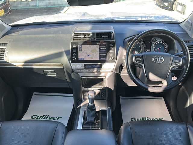 トヨタ ランドクルーザー プラド TX Lパッケージ 神奈川県 2022(令4)年 4.7万km ホワイトパールクリスタルシャイン ワンオーナー/サンルーフ/純正メーカーナビ(AM/FM/USB/BT/Miracast)/全方位カメラ/WALD スポイラー(F/S/R)/WALD 22インチアルミホイール/衝突被害軽減ブレーキ/レーンキープアシスト/ブラインドスポットモニター/クリアランスソナー/オートハイビーム/レーダークルーズコントロール/黒革シート/D/N席パワーシート/D/N席シートヒーター・エアコン/ビルトインETC2.0/ISOFIX/スペアキー×1/保証書/取扱説明書