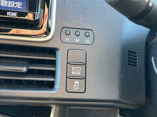 トヨタ ヴォクシー ZS 煌Ⅲ 千葉県 2020(令2)年 3.7万km ホワイトパールクリスタルシャイン 純正9インチナビ/(フルセグTV/BT/CD/DVD/FM/AM)/純正ドライブレコーダー/衝突被害軽減システム/車線逸脱警報/バックカメラ/クルーズコントロール/両側パワースライドドア/横滑り防止装置/ビルトインETC2.0/アイドリングストップ/LEDヘッドライト/フォグランプ/オートライト/ウィンカーミラー/電動格納ミラー/純正16インチAW/シートリフター/プッシュスタート/スマートキー/フロアマット