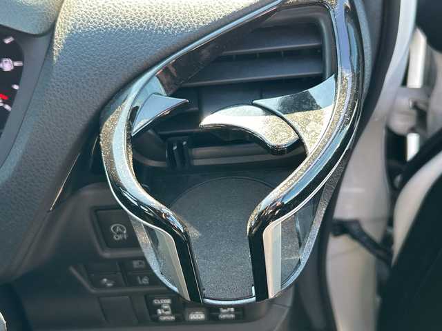 トヨタ ヴォクシー ZS 煌Ⅲ 千葉県 2020(令2)年 3.7万km ホワイトパールクリスタルシャイン 純正9インチナビ/(フルセグTV/BT/CD/DVD/FM/AM)/純正ドライブレコーダー/衝突被害軽減システム/車線逸脱警報/バックカメラ/クルーズコントロール/両側パワースライドドア/横滑り防止装置/ビルトインETC2.0/アイドリングストップ/LEDヘッドライト/フォグランプ/オートライト/ウィンカーミラー/電動格納ミラー/純正16インチAW/シートリフター/プッシュスタート/スマートキー/フロアマット