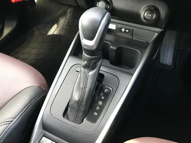 スズキ フロンクス 鳥取県 2024(令6)年 0.5万km パールⅡ ４・W・D/ツートンカラー/ルーフブラック/純正9インチナビ/フルセグ/BT/USB/HDMI/全方位モニター/スズキセーフティサポート/ブラインドスポットモニター/レーンキープアシスト/レーダークルーズコントロール/ヘッドアップディスプレイ/ETC/ドライブレコーダー/ハーフレザーシート/前席シートヒーター/置くだけ充電/LEDヘットライト/ハイビームアシスト/純正16インチアルミホイール/プッシュエンジンスタート/アイドリングストップ/スマートキー/フロアマット