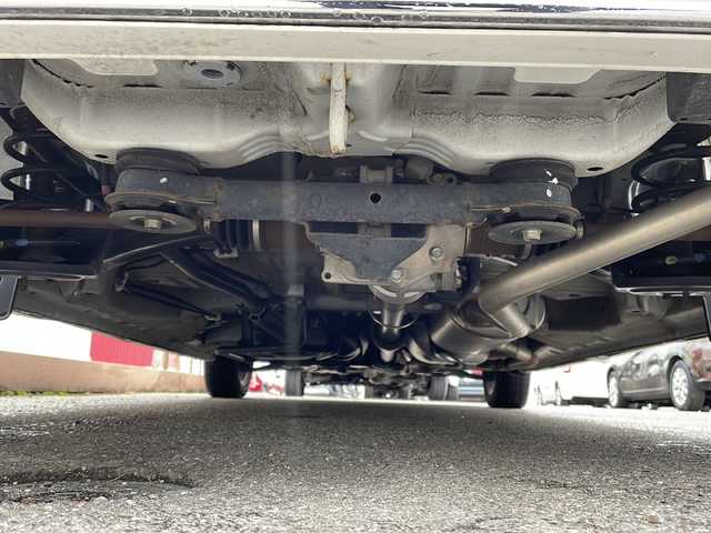 ホンダ Ｎ ＢＯＸ カスタム L 福島県 2023(令5)年 3.7万km プラチナホワイトパール 純正９インチナビ　バックＣ　ＢＴ　ＥＴＣ　追従クルコン　フルセグ　Ｐセンサ　片側パワスラ　電子Ｐ　前席シートヒーター　ＵＳＢ　ＬＥＤヘッドライト　フォグランプ　スマートキー　スペアキー　ドアバイザー