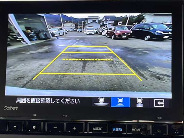 ホンダ Ｎ ＢＯＸ カスタム L 福島県 2023(令5)年 3.7万km プラチナホワイトパール 純正９インチナビ　バックＣ　ＢＴ　ＥＴＣ　追従クルコン　フルセグ　Ｐセンサ　片側パワスラ　電子Ｐ　前席シートヒーター　ＵＳＢ　ＬＥＤヘッドライト　フォグランプ　スマートキー　スペアキー　ドアバイザー