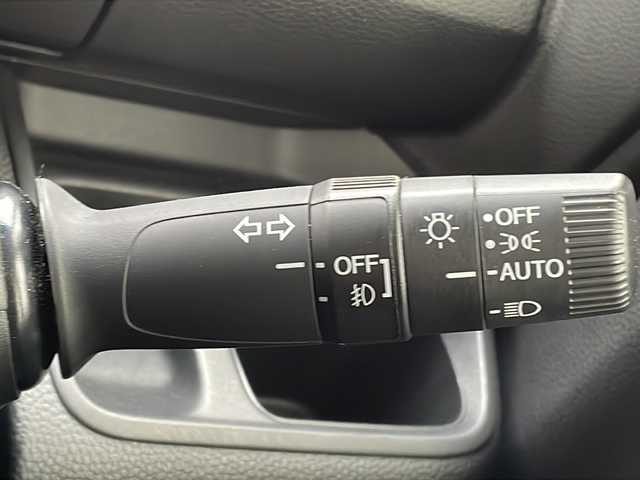 ホンダ Ｎ ＢＯＸ カスタム L 福島県 2023(令5)年 3.7万km プラチナホワイトパール 純正９インチナビ　バックＣ　ＢＴ　ＥＴＣ　追従クルコン　フルセグ　Ｐセンサ　片側パワスラ　電子Ｐ　前席シートヒーター　ＵＳＢ　ＬＥＤヘッドライト　フォグランプ　スマートキー　スペアキー　ドアバイザー