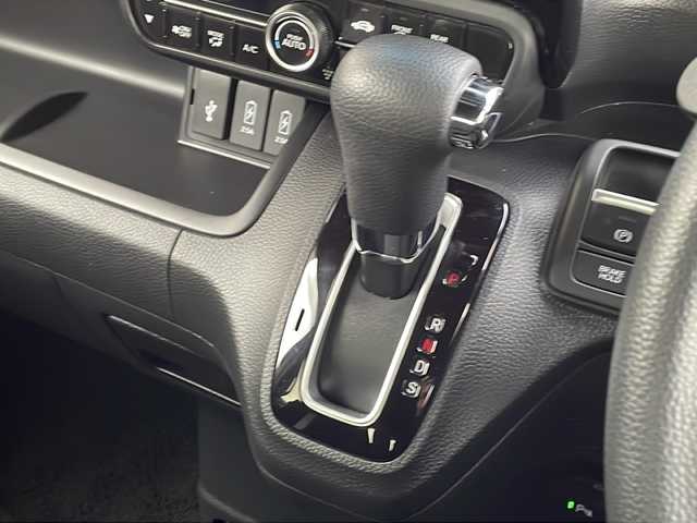 ホンダ Ｎ ＢＯＸ カスタム L 福島県 2023(令5)年 3.7万km プラチナホワイトパール 純正９インチナビ　バックＣ　ＢＴ　ＥＴＣ　追従クルコン　フルセグ　Ｐセンサ　片側パワスラ　電子Ｐ　前席シートヒーター　ＵＳＢ　ＬＥＤヘッドライト　フォグランプ　スマートキー　スペアキー　ドアバイザー