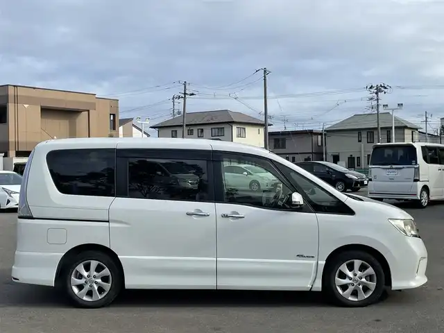 日産 セレナ