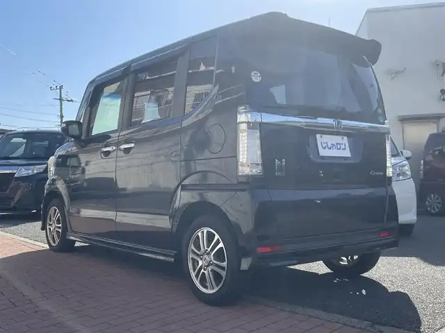 ホンダ Ｎ ＢＯＸ カスタム SSパッケージ 福岡県 2014(平26)年 9.3万km スマートブラック (株)IDOMが運営する【じしゃロン八幡西店】の自社ローン専用車両になります。こちらは現金またはオートローンご利用時の価格です。自社ローンご希望の方は別途その旨お申付け下さい/衝突軽減ブレーキ/両側パワースライドドア/社外ナビ/バックカメラ/HID/オートライト/ドアバイザー/フロアマット