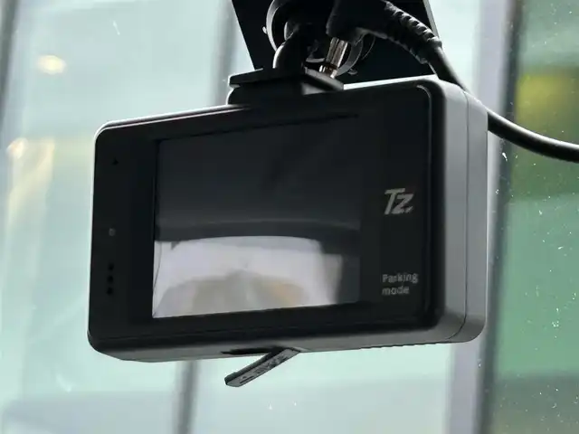 トヨタ タンク カスタムG－T 奈良県 2019(平31)年 1.3万km ブラックマイカメタリック/パールホワイト2トーン 純正９インチナビ　/フルセグＴＶ　/BT/CD/DVD/SD/全方位カメラ　/ドライブレコーダー　/ビルトインＥＴＣ　/前後コーナーセンサー/両側パワースライドドア　/クルーズコントロール　/ワンオーナー　/シートヒーター　/ＬＥＤヘッドライト/オートライト/オートマチックハイビーム　/衝突被害軽減システム/純正15インチアルミホイール/純正フロアマット/スマートキー