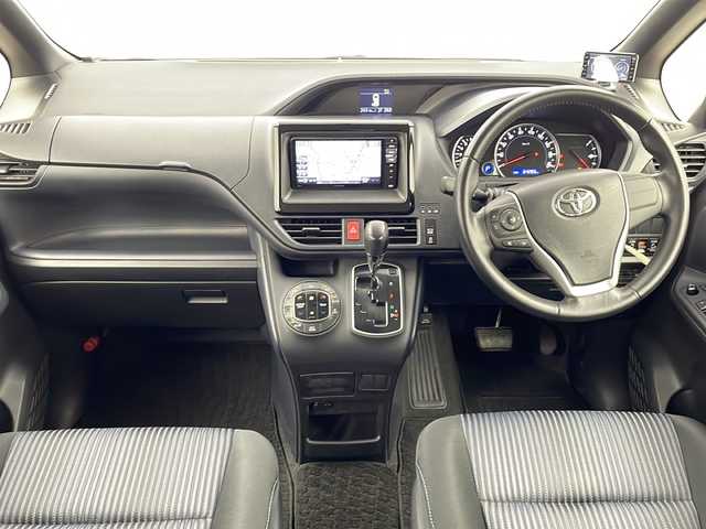 トヨタ ヴォクシー ZS 大阪府 2014(平26)年 6.5万km ブラッキッシュアゲハガラスフレーク フリップダウンモニター/ALPINEナビ　/・バックカメラ/・フルセグテレビ/ＤＶＤ/・AM/FM/BT　/両側電動スライドドア/レーダー探知機　（ＺＥＲＯ８４Ｖ）/ビルトインＥＴＣ　/純正フロアマット　/純正ドアバイザー　/純正１６インチＡＷ