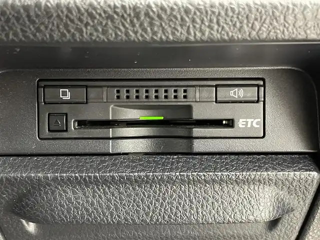 トヨタ ヴォクシー ZS 埼玉県 2014(平26)年 6.5万km ブラッキッシュアゲハガラスフレーク ナビ　フルセグ　ＢＴ　ＤＶＤ　フリップダウンモニター　両側電動スライドドア　レーダー探知機　ＺＥＲＯ８４Ｖ　バックカメラ　ビルトインＥＴＣ　純正フロアマット　純正ドアバイザー　純正１６インチＡＷ
