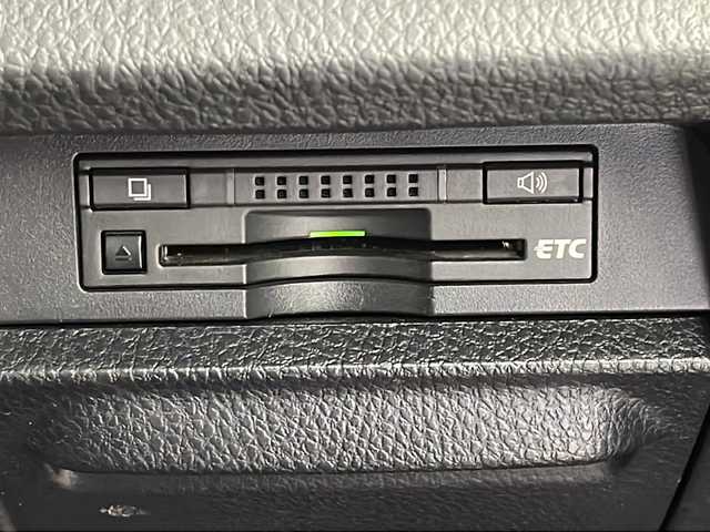 トヨタ ヴォクシー ZS 大阪府 2014(平26)年 6.5万km ブラッキッシュアゲハガラスフレーク フリップダウンモニター/ALPINEナビ　/・バックカメラ/・フルセグテレビ/ＤＶＤ/・AM/FM/BT　/両側電動スライドドア/レーダー探知機　（ＺＥＲＯ８４Ｖ）/ビルトインＥＴＣ　/純正フロアマット　/純正ドアバイザー　/純正１６インチＡＷ