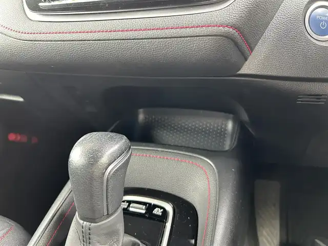 トヨタ カローラ スポーツ ハイブリッドG Z 埼玉県 2019(令1)年 7.3万km スパークリングブラックパールクリスタルシャイン 登録時走行距離72956km/ワンオーナー/フルセグテレビ/バックカメラ/クルーズコントロール/ドアバイザー/プッシュスタート/ETC/ABS/オートライト/ベンチシート/ドライブレコーダー/Bluetooth接続/AACエアコン/PS/PW/純正アルミホイール/メモリナビ