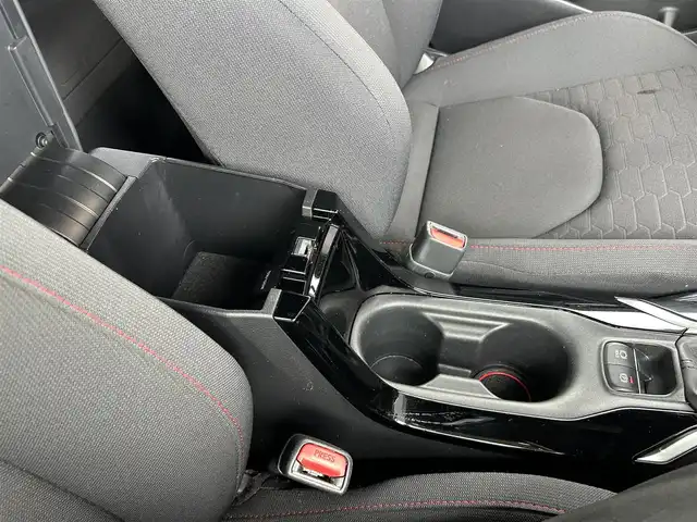 トヨタ カローラ スポーツ ハイブリッドG Z 埼玉県 2019(令1)年 7.3万km スパークリングブラックパールクリスタルシャイン 登録時走行距離72956km/ワンオーナー/フルセグテレビ/バックカメラ/クルーズコントロール/ドアバイザー/プッシュスタート/ETC/ABS/オートライト/ベンチシート/ドライブレコーダー/Bluetooth接続/AACエアコン/PS/PW/純正アルミホイール/メモリナビ