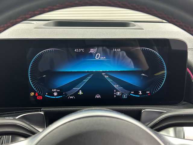 メルセデス・ベンツ ＧＬＢ２００ｄ AMGライン 三重県 2020(令2)年 1.1万km 黒 メーカーオプションナビ/フルセグＴＶ/Bluetoothオーディオ/３６０°カメラシステム/ビルトインETC/パノラミックスライディングルーフ/LEDヘッドライト/前後録画ドライブレコーダー/自動開閉テールゲート/シートヒーター/キーレスゴー