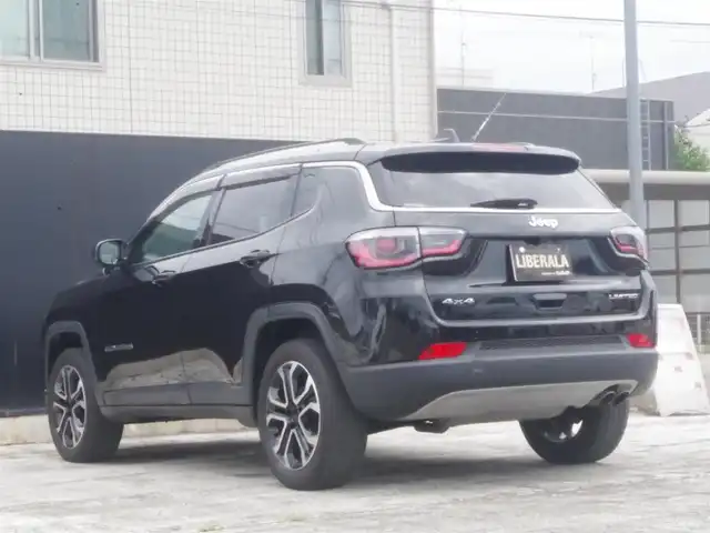 クライスラー・ジープ ジープ コンパス リミテッド 岩手県 2021(令3)年 2.4万km ブリリアントブラッククリスタル ワンオーナー/純正HDDナビ/フルセグTV/全方位カメラ/アクティブパークセンス/衝突軽減ブレーキ/アクティブレーンマネジメント/ブラインドスポット/アダプティブクルーズ/黒革シート/パワーシート/シートヒーター/ヒーテッドステアリング/DSRC/アルパインサラウンドシステム/パワーテールゲート/LEDヘッドライト