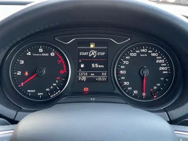 アウディ Ａ３ セダン 1．4 TFSI 山梨県 2015(平27)年 1.3万km グレイシアホワイトメタリック ワンオーナー/レザーパッケージ/コンビニエンスパッケージ/Audiプレセンス/ACC/前後コーナーセンサー/純正MMI/バックカメラ/CD/DVD/フルセグ/Bluetooth/ETC/キセノン/純正16インチAW