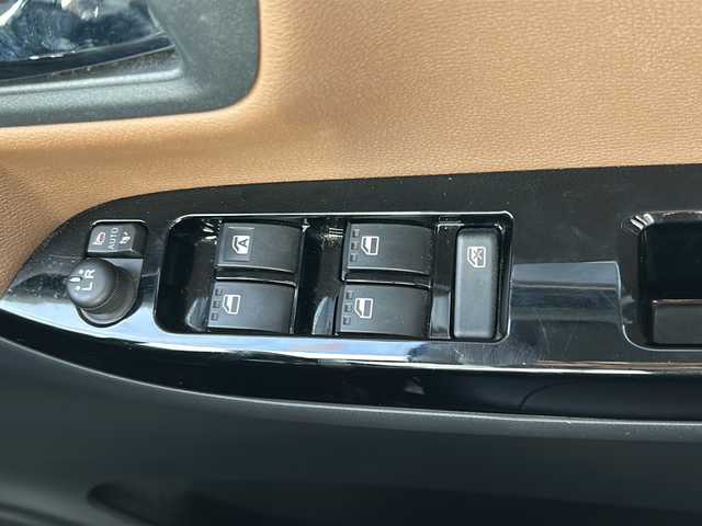 ダイハツ キャスト スタイル GターボプライムコレSAⅢ 山形県 2017(平29)年 9.3万km パールホワイトⅢ 4WD/衝突被害軽減システム/レーンキープアシスト/横滑り防止装置/後方コーナーセンサー/純正ナビ/（Bluetooth/CD/DVD/フルセグ)/バックカメラ/前方ドライブレコーダー/ハーフレザーシート/前席シートヒーター/LEDオートライト/オートマチックハイビーム/フォグランプ/ステアリングスイッチ/ETC/純正アルミホイール/純正フロアマット/電動格納ミラー/スマートキー/ドアバイザー