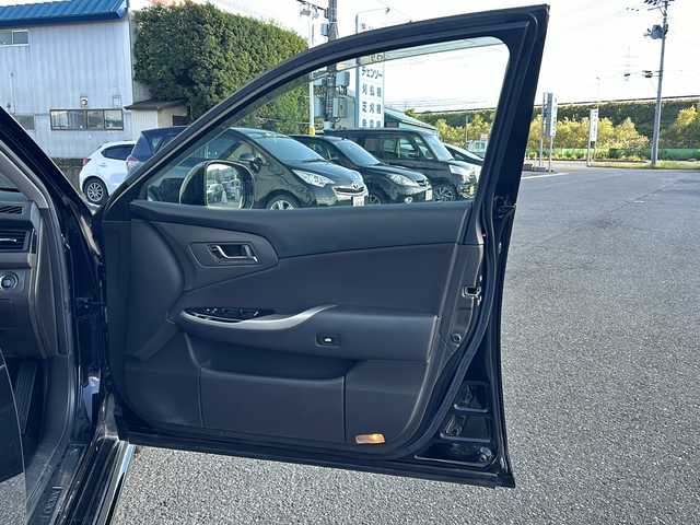 トヨタ クラウン アスリート i－Four 山形県 2010(平22)年 10万km ブラック 禁煙車/4WD/横滑り防止装置/クルーズコントロール/前後コーナーセンサー/バックカメラ・サイドカメラ/純正ナビ/（Bluetooth/AM/FM/ワンセグ/AUX)/ステアリングスイッチ/ETC/DN席パワーシート/D席シートヒーター/純正フロアマット/スマートキー×２/純正エアロ/純正アルミホイール/フォグランプ/ドアバイザー
