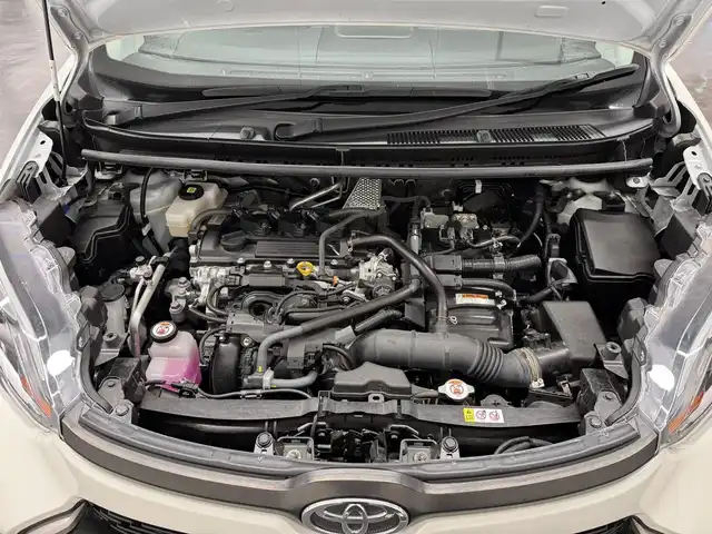 トヨタ シエンタ ハイブリッド Z 三重県 2022(令4)年 1.1万km ホワイトパールクリスタルシャイン ハイブリッド/FF/インパネCVT/純正 8インチ『ディスプレイオーディオplus』（ナビ付）/（AM/FM/USB/iPod/Bluetooth/Miracast/CarPlay/AndroidAuto）/【OP】パノラミックビューモニター/両側ハンズフリーパワースライドドア/ドライブレコーダー 前方（ナビ連動）/ETC2.0/Toyota Safety Sense/・プリクラッシュセーフティ/・レーンディパーチャーアラート/・レーダークルーズ（停止保持機能有）/・ブラインドスポットモニター/・プロアクティブドライビングアシスト/・インテリジェントクリアランスソナー（パーキングサポートブレーキ［PKSB］静止物＋後方接近車両）/・リヤクロストラフィックアラート/・ロードサインアシスト/・アダプティブハイビームシステム/・休憩提案機能/など/装備/・【OP】AC100Vアクセサリーコンセント（非常時給電機能付）/・オートエアコン/・オートライト/・LEDヘッドランプ/・ステアリングスイッチ/・充電用USBジャック（USB-Ax1、USB-Cx3）/・【OP】純正15inAW/・プッシュスタート、スマートキーx1/など
