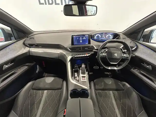 プジョー ３００８ 熊本県 2019(令1)年 3.9万km 赤Ⅱ ワンオーナー車/パノラミックサンルーフ/スマホワイヤレス充電/純正ディスプレイオーディオ/AppleCarPlay/androidauto/USB/バックカメラ/サイドカメラ/コーナーセンサー/アルカンターラハーフレザーシート/シートヒーター/ハンズフリーパワートランクドア/アダプティブクルーズコントロール/ブラインドスポットモニター/アドバンスグリップコントロール/疲労検知システム/アクティブセーフティーブレーキ/ETC/LEDヘッドライト/LEDフォグライト/【アルティメットレッド/GTブルーHDi】