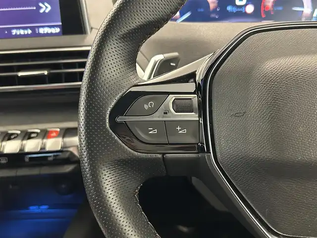 プジョー ３００８ 熊本県 2019(令1)年 3.9万km 赤Ⅱ ワンオーナー車/パノラミックサンルーフ/スマホワイヤレス充電/純正ディスプレイオーディオ/AppleCarPlay/androidauto/USB/バックカメラ/サイドカメラ/コーナーセンサー/アルカンターラハーフレザーシート/シートヒーター/ハンズフリーパワートランクドア/アダプティブクルーズコントロール/ブラインドスポットモニター/アドバンスグリップコントロール/疲労検知システム/アクティブセーフティーブレーキ/ETC/LEDヘッドライト/LEDフォグライト/【アルティメットレッド/GTブルーHDi】