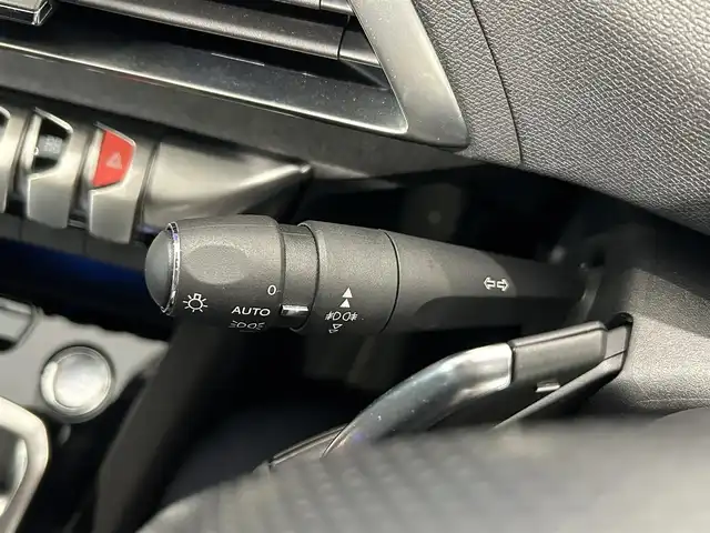 プジョー ３００８ 熊本県 2019(令1)年 3.9万km 赤Ⅱ ワンオーナー車/パノラミックサンルーフ/スマホワイヤレス充電/純正ディスプレイオーディオ/AppleCarPlay/androidauto/USB/バックカメラ/サイドカメラ/コーナーセンサー/アルカンターラハーフレザーシート/シートヒーター/ハンズフリーパワートランクドア/アダプティブクルーズコントロール/ブラインドスポットモニター/アドバンスグリップコントロール/疲労検知システム/アクティブセーフティーブレーキ/ETC/LEDヘッドライト/LEDフォグライト/【アルティメットレッド/GTブルーHDi】
