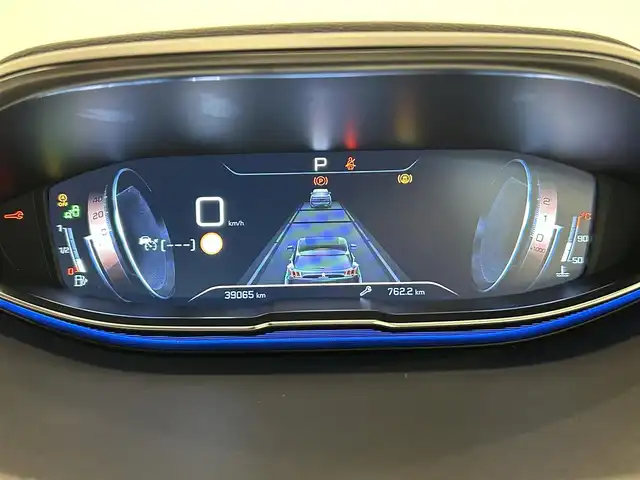 プジョー ３００８ 熊本県 2019(令1)年 3.9万km 赤Ⅱ ワンオーナー車/パノラミックサンルーフ/スマホワイヤレス充電/純正ディスプレイオーディオ/AppleCarPlay/androidauto/USB/バックカメラ/サイドカメラ/コーナーセンサー/アルカンターラハーフレザーシート/シートヒーター/ハンズフリーパワートランクドア/アダプティブクルーズコントロール/ブラインドスポットモニター/アドバンスグリップコントロール/疲労検知システム/アクティブセーフティーブレーキ/ETC/LEDヘッドライト/LEDフォグライト/【アルティメットレッド/GTブルーHDi】