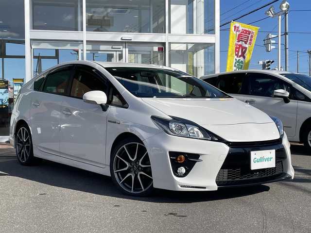 トヨタ プリウス S ツーリングセレ G’s 道央・札幌 2014(平26)年 10.9万km ホワイトパールクリスタルシャイン 登録時走行距離108642km/　ワンオーナー　/純正SDナビ(CD/DVD/FM/AM/SD/BT)/フルセグ（走行中視聴可能）/バックカメラ/ウィンカーミラー/ドアバイザー/プッシュスタート/ビルトインETC/スペアキー×１/純正エンジンスターター/純正フロアマット/横滑り防止装置/盗難防止装置/オートライト/フォグランプ/リアフォグランプ/フロントデアイサースイッチ/ステアリングスイッチ/革巻きステアリング/ワイパー間欠時間コントローラー/イルミネーションコントロール/PWR・ECO・EV MODEスイッチ/オーバーヘッドコンソール/電動格納ミラー/バニティミラー