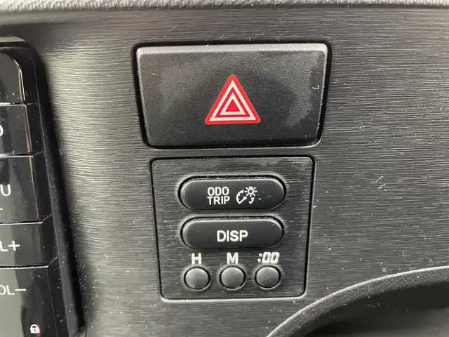 トヨタ アクア L 富山県 2015(平27)年 6.5万km シルバーM 純正ナビ【NSCP-W64】/（AM/FM/CD/SD/AUX/BT）/ワンセグTV/鉄チン付き冬タイヤ積込/横滑り防止装置/ビルトインETC/社外フロアマット/リモコンキー/オートエアコン/ドアバイザー