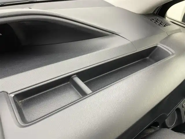 トヨタ アクア L 富山県 2015(平27)年 6.5万km シルバーM 純正ナビ【NSCP-W64】/（AM/FM/CD/SD/AUX/BT）/ワンセグTV/鉄チン付き冬タイヤ積込/横滑り防止装置/ビルトインETC/社外フロアマット/リモコンキー/オートエアコン/ドアバイザー