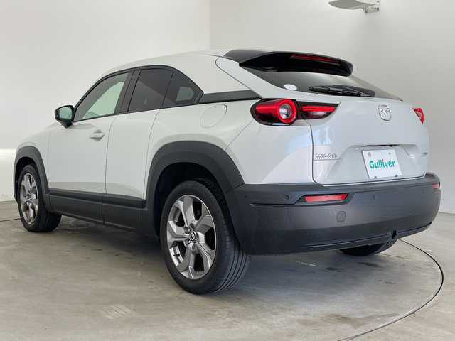 マツダ ＭＸ－３０ 兵庫県 2021(令3)年 2.3万km セラミックM ・純正ナビ/Bluetooth/TV/USB/HDMI/・全方位カメラ/・BOSEサウンド/・スマートブレーキサポート/・スマートブレーキサポート（後進時）/・レーンキープアシストシステム/・車線逸脱警報システム/・前側方接近車両検知/・後側方接近車両検知/・ブラインドスポットモニター/・緊急時車線維持支援/・ドライバーモニタリング/・コーナーセンサー/・ヘッドアップディスプレイ/・ステアリングスイッチ/・パドルシフト/・ステアリングヒーター/・前席シートヒーター/・運転席パワーシート/・社外前後ドライブレコーダー/・LEDヘッドライト/・スマートキー/・純正アルミホイールタイヤ