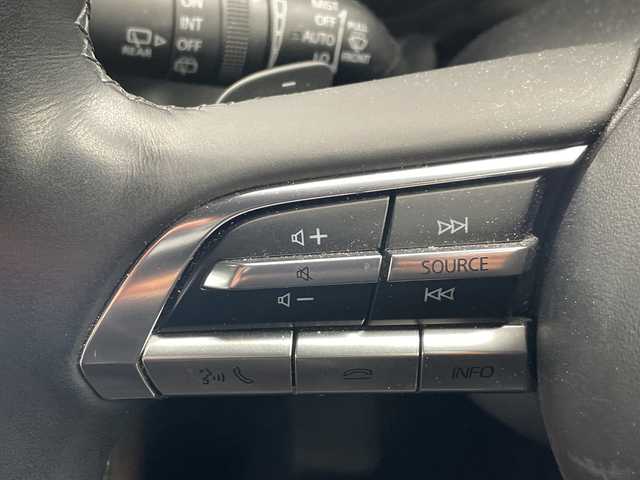 マツダ ＭＸ－３０ 兵庫県 2021(令3)年 2.3万km セラミックM ・純正ナビ/Bluetooth/TV/USB/HDMI/・全方位カメラ/・BOSEサウンド/・スマートブレーキサポート/・スマートブレーキサポート（後進時）/・レーンキープアシストシステム/・車線逸脱警報システム/・前側方接近車両検知/・後側方接近車両検知/・ブラインドスポットモニター/・緊急時車線維持支援/・ドライバーモニタリング/・コーナーセンサー/・ヘッドアップディスプレイ/・ステアリングスイッチ/・パドルシフト/・ステアリングヒーター/・前席シートヒーター/・運転席パワーシート/・社外前後ドライブレコーダー/・LEDヘッドライト/・スマートキー/・純正アルミホイールタイヤ