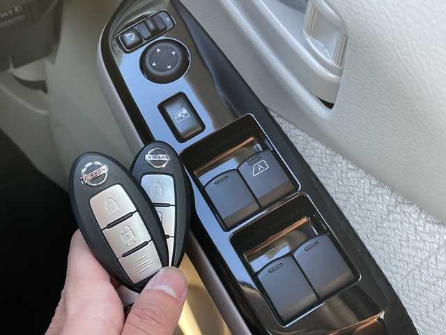 日産 デイズ X 青森県 2022(令4)年 3万km ブラック 4WD/寒冷地仕様/社外メモリナビ/CD・Bluetooth・SD/バックカメラ/前席シートヒーター/エマージェンシーブレーキ/車線逸脱警報/ハイビームアシスト/フロント・バックソナー/サイド・カーテンエアバッグ/前方ドライブレコーダー/ETC/インテリキー/プッシュスタート/オートライト/純正14インチアルミ